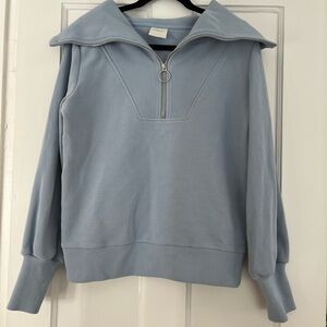 Varley Half zip pullover size XS. Great condition.